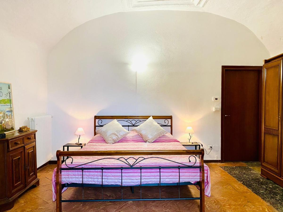 Borgo Camillo Apartment เลนโน ภายนอก รูปภาพ