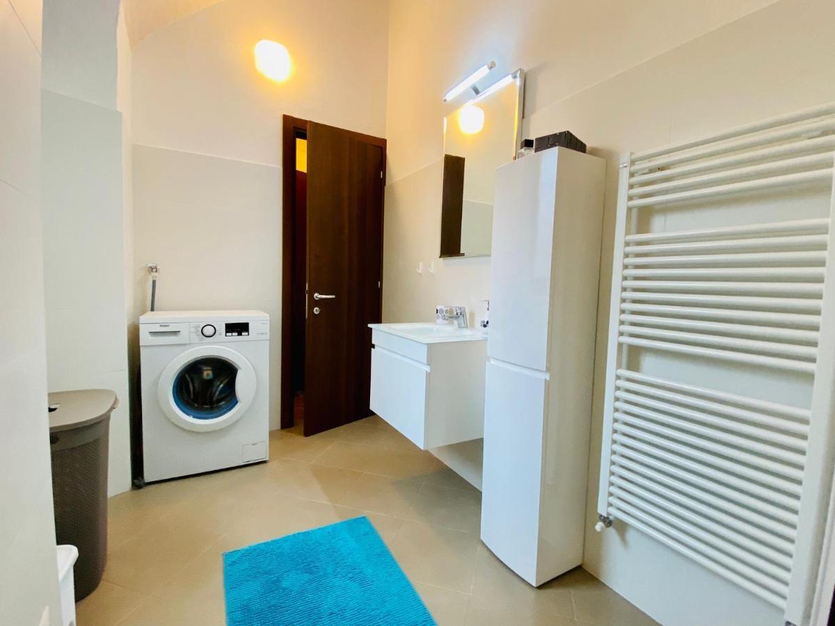 Borgo Camillo Apartment เลนโน ภายนอก รูปภาพ